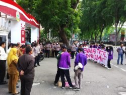 Berjalan Kondusif, Polrestabes Medan Kawal Aksi Demo Mahasiswa di Gedung DPRD Sumut
