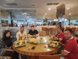 Ketua Pewarta Makan Bersama Dengan Bos Miramar