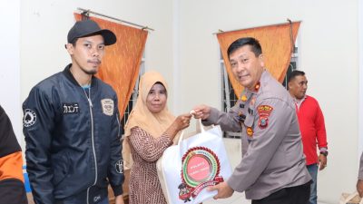 Polres Tebing Tinggi Berikan Bantuan Sosial Kepada 13 Warga Korban Bencana Kebakaran