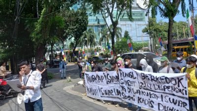 Seratusan Massa Formasi Kembali Berunjuk Rasa Desak DPRD Medan Periksa Oknum Kadishub IL