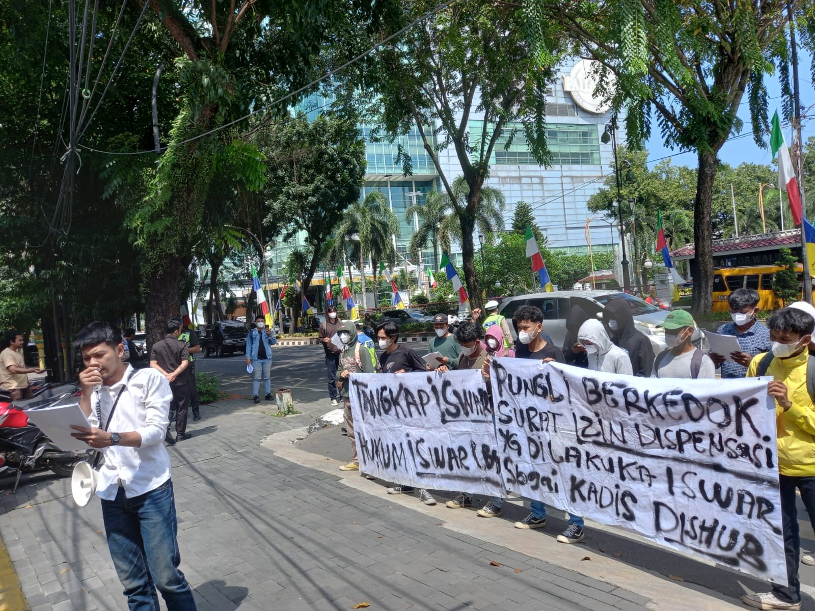 Seratusan Massa Formasi Kembali Berunjuk Rasa Desak DPRD Medan Periksa Oknum Kadishub IL