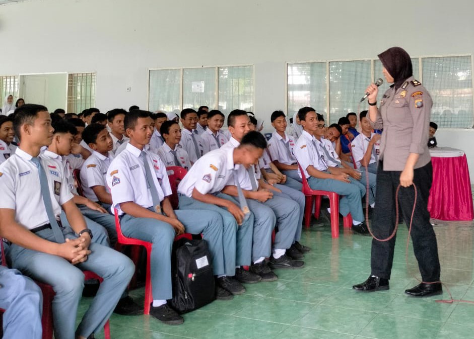 Cooling System Pemilu 2024, Polrestabes Medan Anjangsana ke SMK Teladan Pertiwi