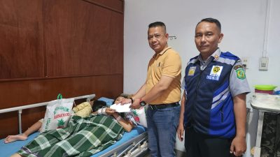 Ketua Pewarta Jenguk Anak Almarhum Wartawan Medan Pos di RS Bina Kasih