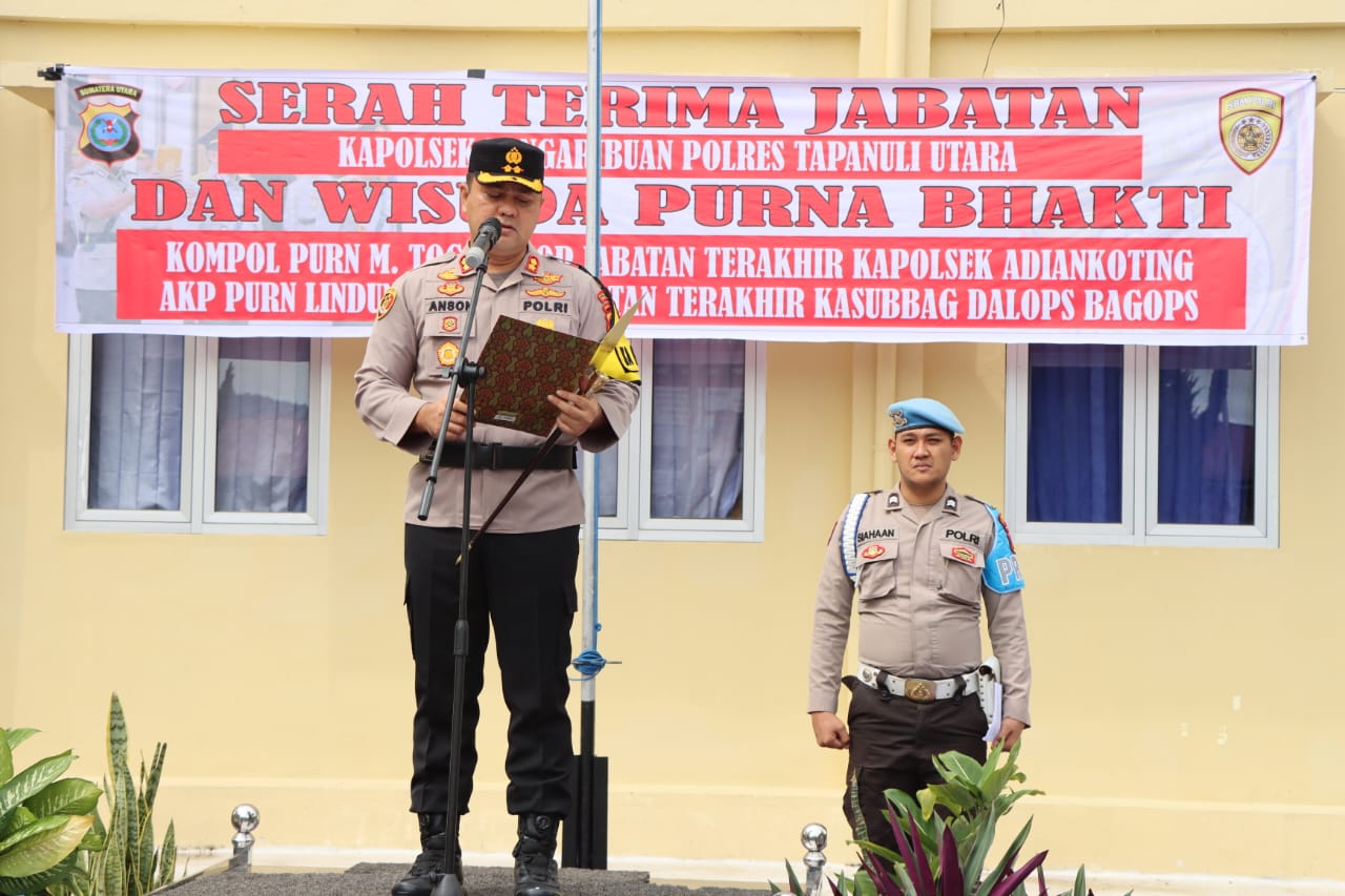 Kapolres Taput Pimpin Upacara Pelantikan Kapolsek Pangaribuan Dan Pelepasan 2 Pejabat Purna Bhakti