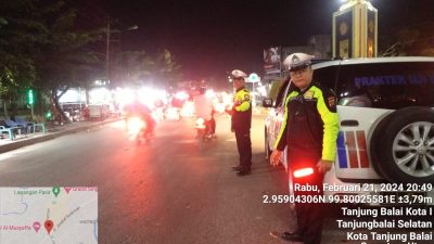 Pastikan Situasi Kamseltibcarlantas Kondusif di Malam Hari, Sat Lantas Polres Tanjung Balai Laksanakan Blue Light Patrol Humanis Mengitari Kota Tanjung Balai