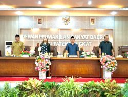 Asisten Administrasi Umum Musti Hadiri Rapat Paripurna Laporan Hasil Reses DPRD Kabupaten Langkat