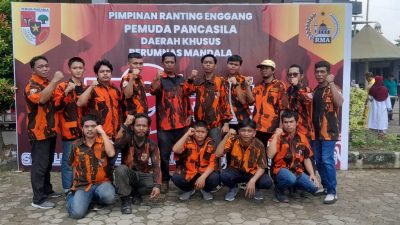 Pemuda Pancasila DK Perumnas Mandala, Bkm Al Mukhlisin dan Remaja Mesjid Al Mukhlisin Kompak dan Solid Mengikuti Upacara HUT RI ke-79