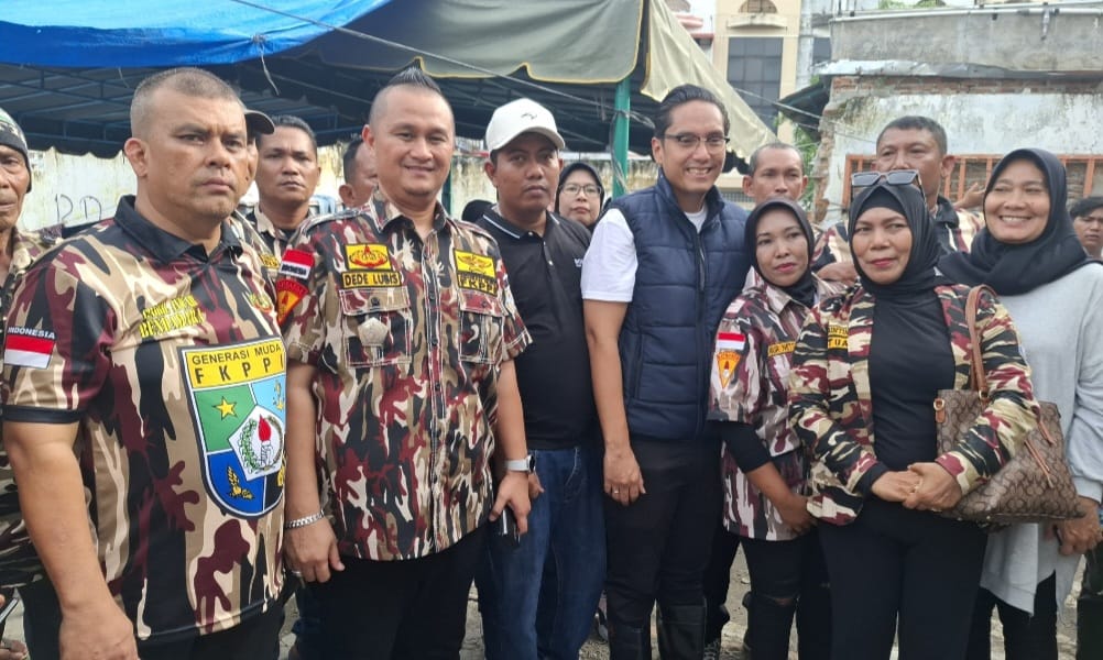 GM FKPPI Medan Bersama Calon Walikota/Wakil Walikota Rico-Zaki Terjun Langsung Ke Lokasi Bencana Salurkan Bantuan Kepada Warga Korban Banjir di Medan