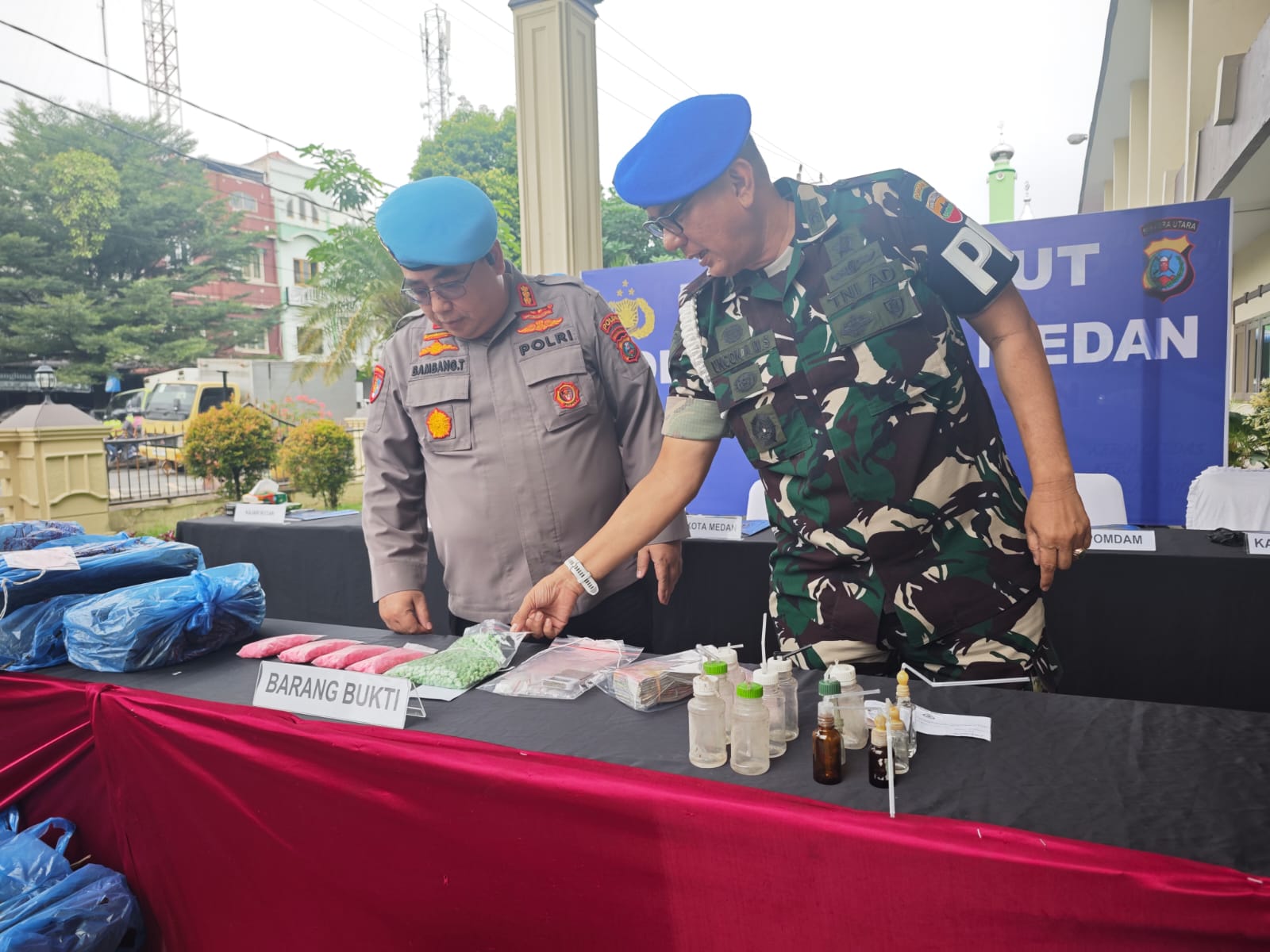 Sinergitas TNI-Polri, Gerebek 2 Sarang Narkoba di Medan