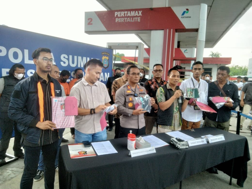 SPBU di Medan Digerebek, Polisi Amankan BBM Oplosan dan Tangki