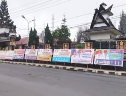 Karangan Bunga Ucapan Selamat Pelantikan Vickner Sinaga dan Wahyu Sagala Penuhi Kantor Bupati Dairi