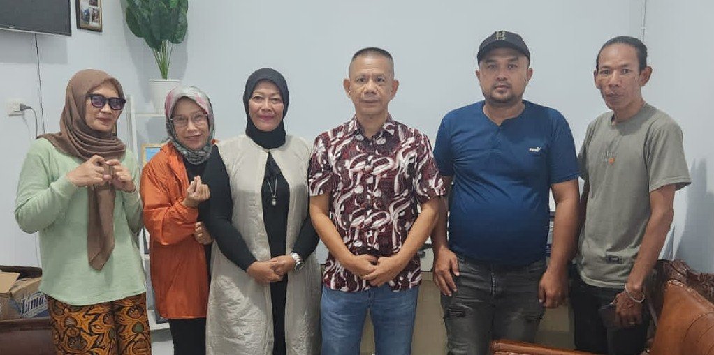 Pewarta Polrestabes Medan "Jumat Barokah" Berbagi Sembako Kepada Pengurus dan Anggota