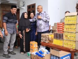 Dapat Atensi Dari Kemensos, Bupati Dairi Salurkan Bantuan Kepada 41 PPKS