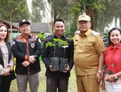 Bupati Dairi Serahkan Seribu Bibit Tanaman, Awali Program Sejuta Pohon
