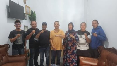 Pewarta Polrestabes Medan Berbagi Beras kepada Pengurus dan Anggota