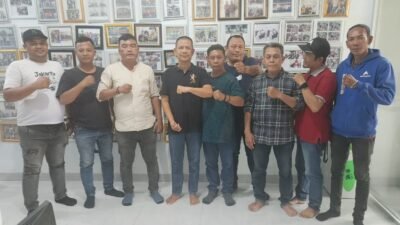 Chairum Lubis SH : "Jumat Barokah" Berbagi Beras Membentuk Jalinan Silaturahmi