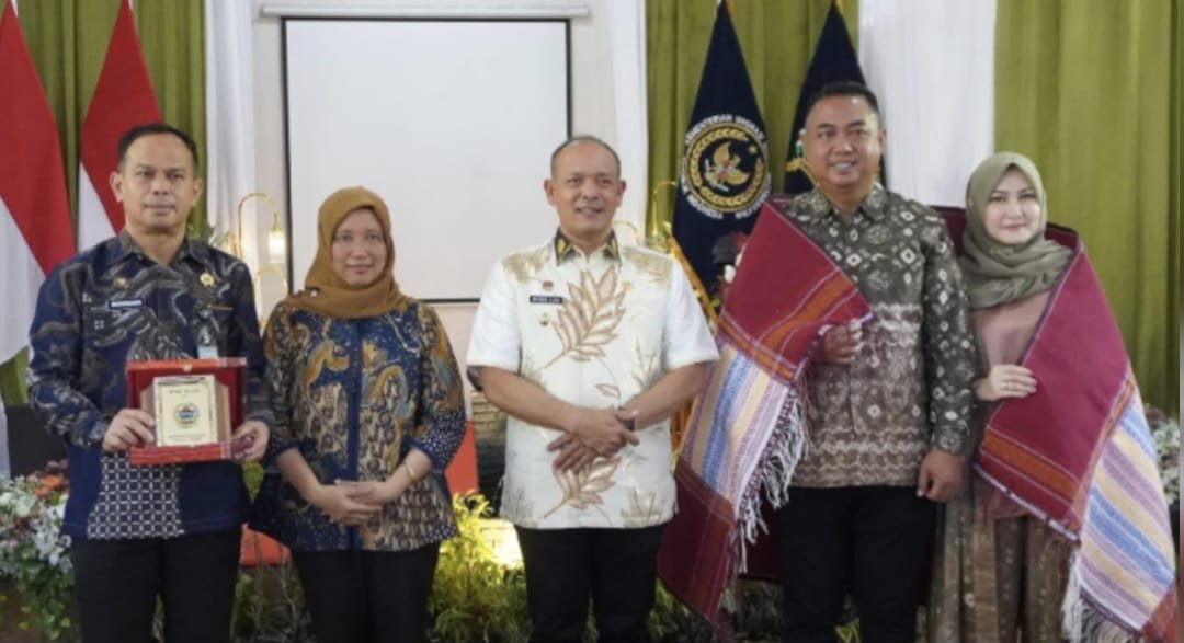 Pisah Sambut Kalapas Lapas Kelas IIA Sibolga: Novriadi Serahkan Tugas kepada Tri Purnomo