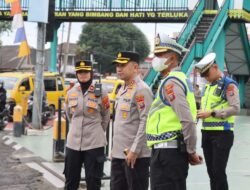 Kapolrestabes Medan Tinjau Langsung Pengaturan Lalu Lintas di Simpang Mesjid Raya, Pastikan Kehadiran Polisi di Tengah Masyarakat