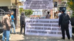 Pengadilan Tinggi Medan Didemo Massa Aksi Aliansi Masyarakat Mahasiswa Peduli Keadilan Tuntut Periksa Hakim Tipikor PN Medan