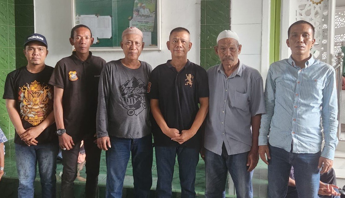 Ketua Pewarta Polrestabes Medan Gelar Jumat Barokah, 50 Nasi Bungkus Disalurkan di Masjid Jamik Medan Area