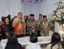 Ketua Dharma Wanita Dairi Meninggal Dunia, Bupati Dairi Vickner Sinaga : Kita Semua Berduka, Mari Lanjutkan Cita-Cita Almarhumah