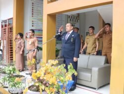 Bupati Dairi Jadi Pembina Upacara Di SMP Negeri 1 Sidikalang, Ingatkan Pentingnya Pendidikan Dan Karakter