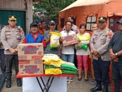 Peduli Warga Terdampak, Polsek Medan Area Bantu Korban Kebakaran di Medan Denai 