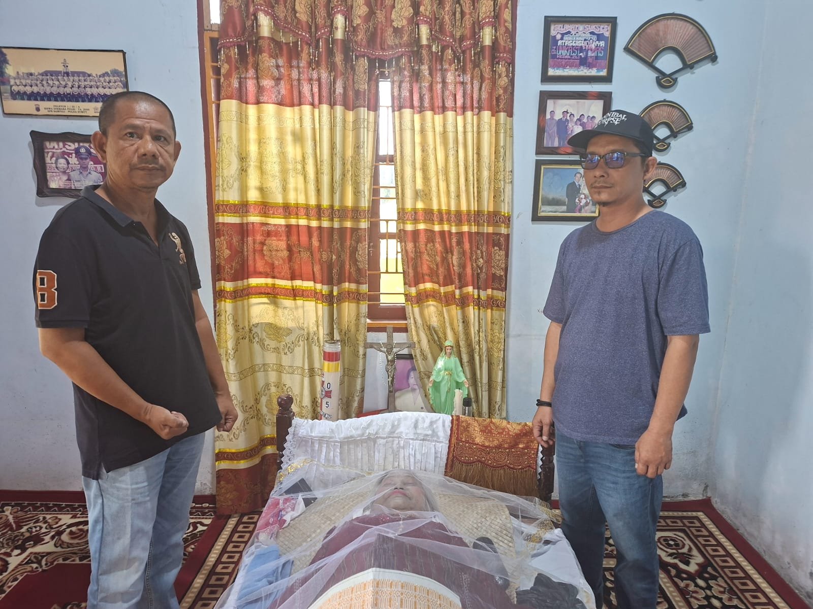 Ibunda Wartawan Deteksi.co Irvan Rumapea Meninggal Dunia, Ketua Pewarta Polrestabes Medan Berikan Tali Asih