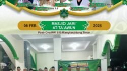 Masjid Jami at-Awun Lebak Peringati Isra Mi’raj 1447 H, Apresiasi Guru Ngaji dengan Cendramata Mata
