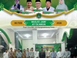 Masjid Jami at-Awun Lebak Peringati Isra Mi’raj 1447 H, Apresiasi Guru Ngaji dengan Cendramata Mata