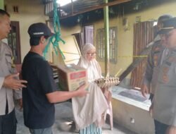 Atensi AKBP Jhon Sitepu, SIK, MH, Kapolsek Perbaungan Salurkan Bansos Ramadan untuk Korban Kebakaran di Sergai