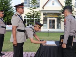 AKBP Adi Nugroho SH SIK Memimpin Upacara Serah Terima jabatan Tiga Pejabat Utama
