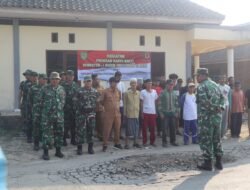 Wujud Kepedulian, Kodim 0603/Lebak Bersama Warga Bangun MCK Musala di Parungsari