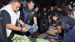 Kejar – Kejar – Kejaran Hingga Harus Tabrak Mobil Pelaku, Satnarkoba Polrestabes Medan Gagalkan Pengiriman 93 Kg Ganja di Jalan AH Nasution Medan
