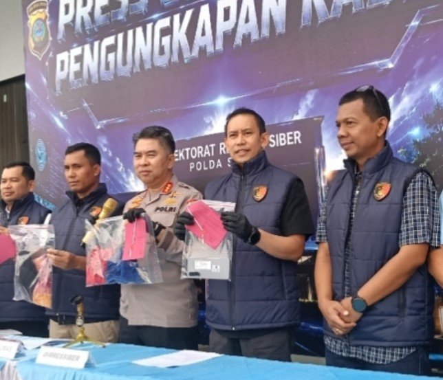 Nekat! Live Streaming Pornografi di TikTok, Janda Beranak Tiga Diringkus