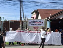 ‎Ratusan Warga Tolak Penembokan Gang Anggrek Medan, Desak Wali Kota Copot Camat hingga Kepling ‎